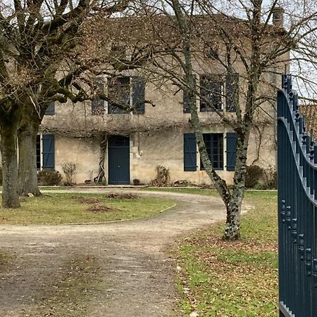Le Petit Manoir Bed & Breakfast Brux Exterior photo