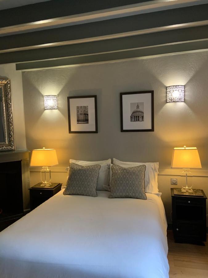 Le Petit Manoir Bed & Breakfast Brux Exterior photo