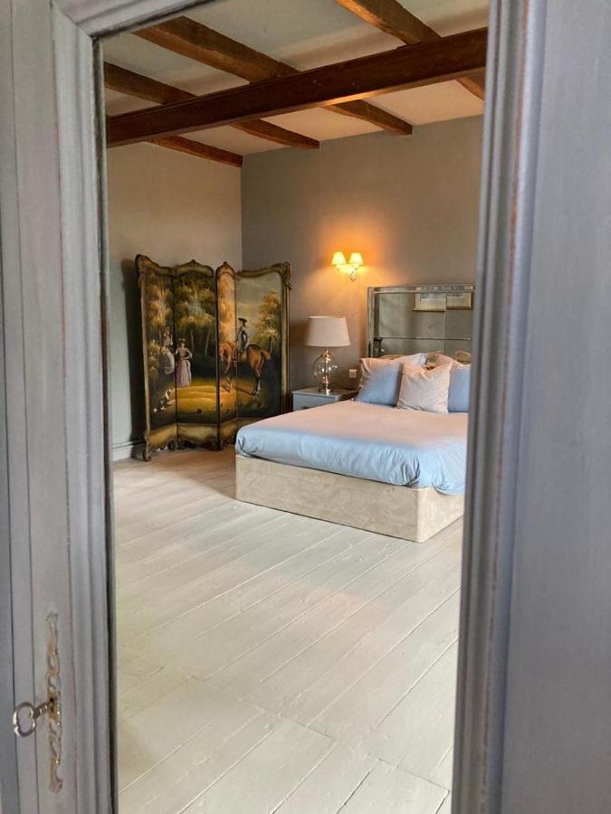 Le Petit Manoir Bed & Breakfast Brux Exterior photo