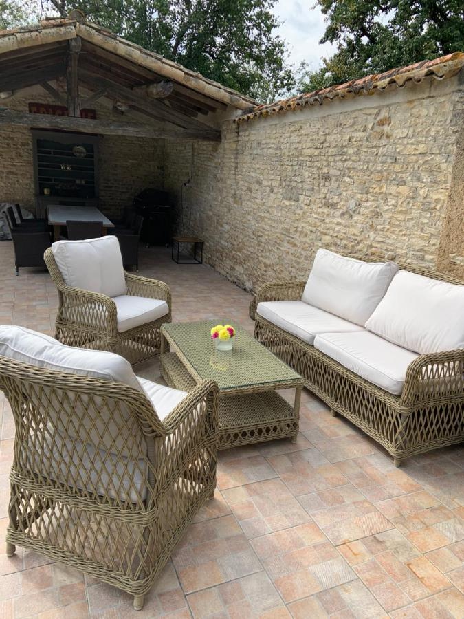 Le Petit Manoir Bed & Breakfast Brux Exterior photo